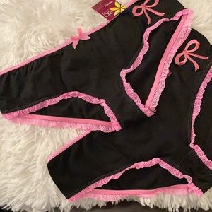 New Years Special!🎉 Buy one get one free! Sexy Black and Pink trimmed Panties💗